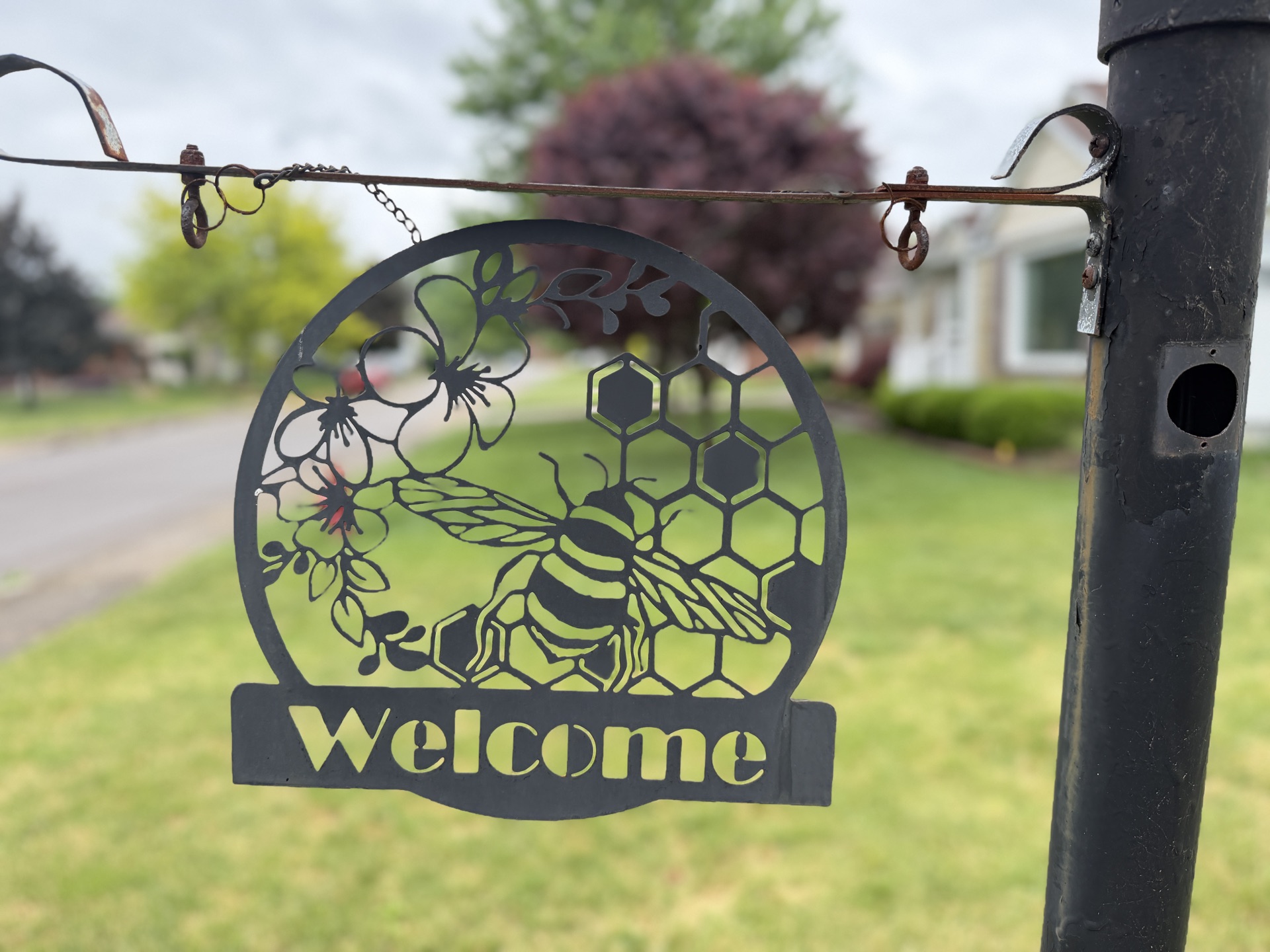 Welcome to Bee Affirmed Therapy - Serene outdoor sign